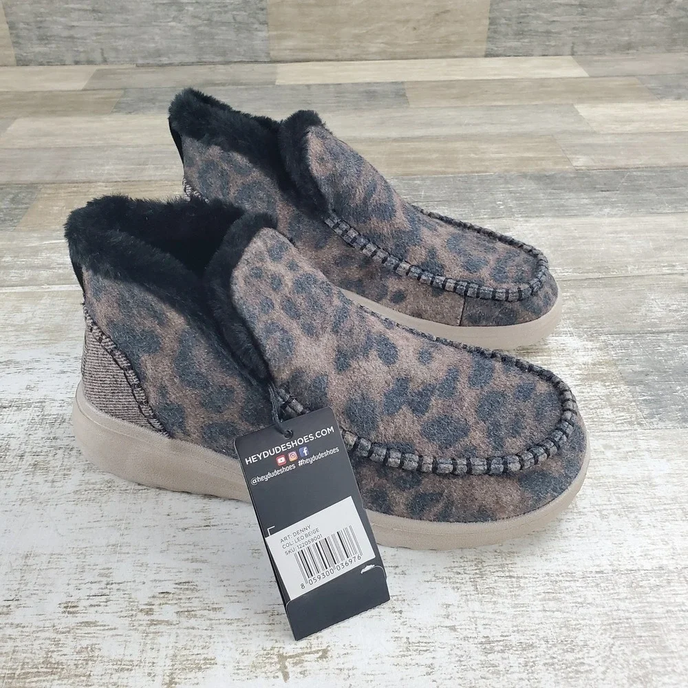 Hey Dude Womens Denny Leopard Slip On Boot Sz 7 Beige Leo Print